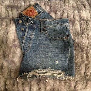 Levi’s 501 Mid Rise Cutoffs